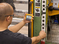Fluke 233 Զ����ʾ���ֶ��ñ�