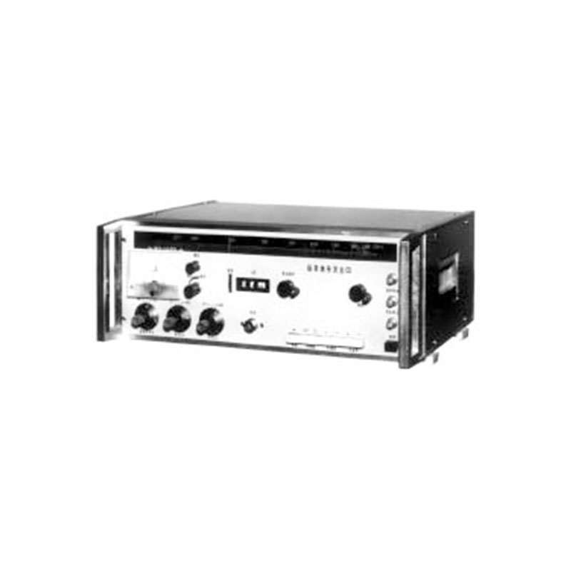 ��׼�ź�ԴXB28A